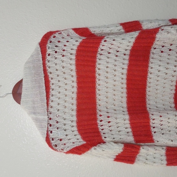 SLIGHTLY USED AEROPOSTALE CROCHET SWEATER CARDIGAN CORAL AND WHITE SIZE M BOHO - Picture 7 of 8